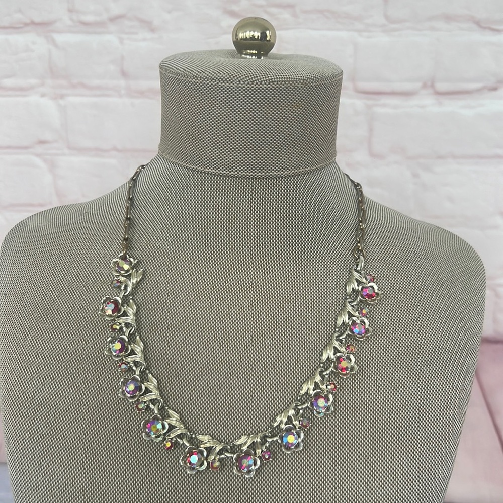 Vintage STAR AURORA BOREALIS NECKLACE 16”